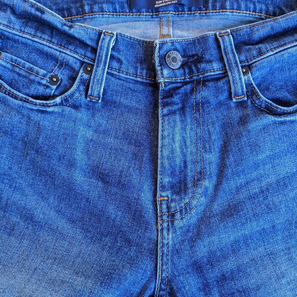 Hollister California Slim Straight Medium Wash Distressed Blue Jeans, Size W26